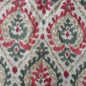 Tela resinada color lino motivos verdes y rojos