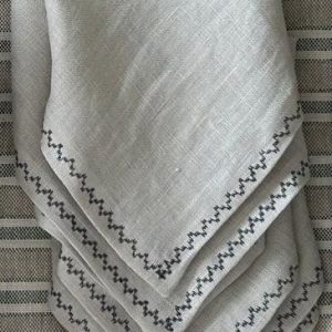 Servilleta 100% lino color lino bordado cuadrado gris