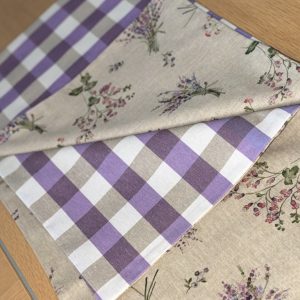 Mantel rectangular reversible resinado flor lavanda/vichy morado